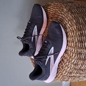 Brooks‎ Womens Anthem 6 Grey Knit Running/Athletic/Gym Sneakerd Pink Soles S-11